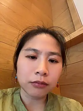 Snapshot of Iridessa- chatting on July 9, 11:36 am Iridessa- online show from July 9, 11:36 am