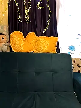 Trending-Desigirls online show from July 1, 8:27 am