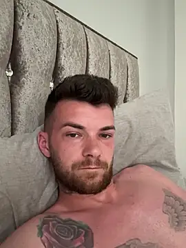 Snapshot of Horny_Micky chatting on May 25, 6:36 pm Horny Micky online show from May 25, 6:36 pm