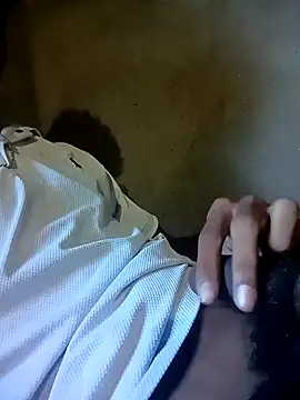 Snapshot of Vishalyadav36 chatting on May 10, 1:22 am Vishalyadav36 online show from May 10, 1:22 am