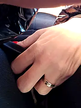 Snapshot of MILFBARBY chatting on December 29, 9:06 am MILFBARBY online show from December 29, 9:06 am