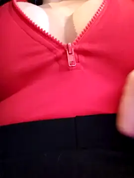 Snapshot of MILFBARBY chatting on March 5, 8:32 am MILFBARBY online show from March 5, 8:32 am