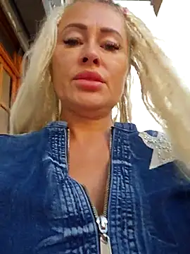 Snapshot of MILFBARBY chatting on September 15, 7:08 am MILFBARBY online show from September 15, 7:08 am