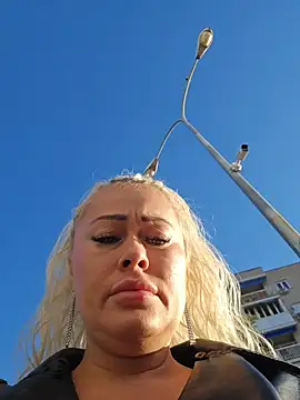 Snapshot of MILFBARBY chatting on October 18, 7:31 am MILFBARBY online show from October 18, 7:31 am