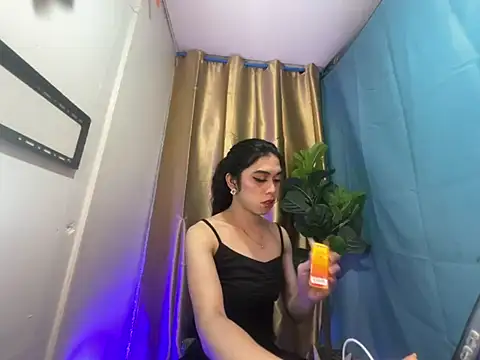RoseAmarie online show from July 28, 5:01 pm