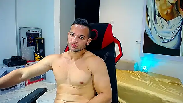 Snapshot of hugo_19cm chatting on November 22, 4:33 am hugo 19cm online show from November 22, 4:33 am