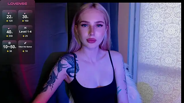 MichelleVelour online show from June 7, 4:11 pm
