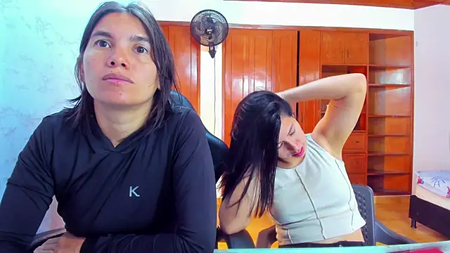 Soffy and Emily online show from May 19, 12:11 pm