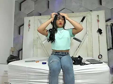 RoussJimenez online show from May 13, 2:42 am