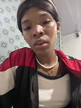 Snapshot of Liss_Love1 chatting on June 28, 3:01 am Liss Love1 online show from June 28, 3:01 am