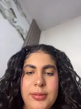 Yassy 11 online show from June 4, 6:36 pm