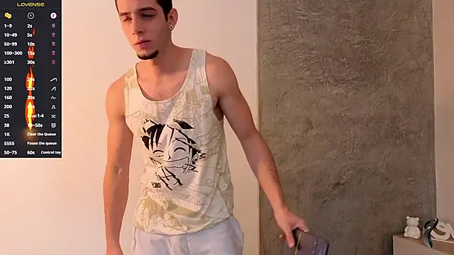 Snapshot of isaacblaze_ chatting on June 6, 3:55 am isaacblaze online show from June 6, 3:55 am