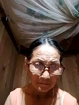 Snapshot of Magy-006 chatting on July 2, 8:20 am Magy-006 online show from July 2, 8:20 am