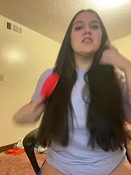 Snapshot of allyroseeee chatting on June 9, 6:03 am allyroseeee online show from June 9, 6:03 am