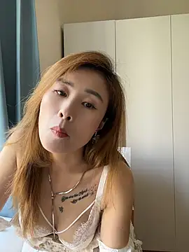 Snapshot of okgirl_23 chatting on June 29, 3:35 am okgirl 23 online show from June 29, 3:35 am