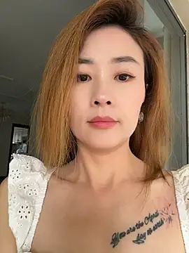 Snapshot of okgirl_23 chatting on June 30, 1:50 am okgirl 23 online show from June 30, 1:50 am