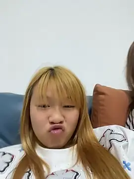 xiaolin2333 online show from July 10, 11:24 am