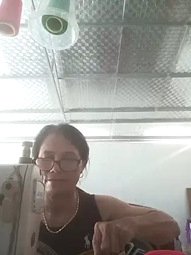 Vieekee online show from July 15, 1:33 am