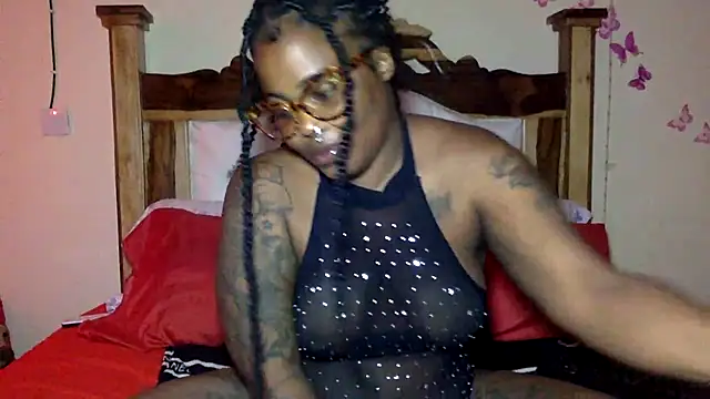 creamyamber online show from April 28, 1:04 am