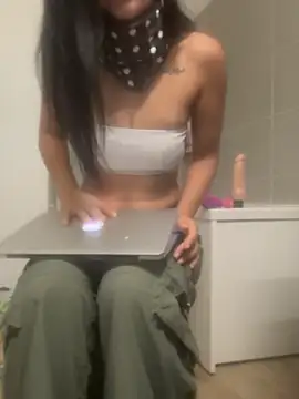 PoussiereOrientale online show from June 3, 10:48 pm