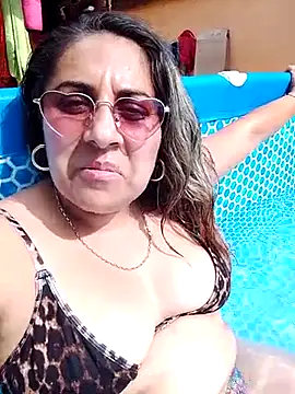 Snapshot of Antoniasweet chatting on June 20, 1:58 pm Antoniasweet online show from June 20, 1:58 pm