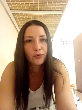 Snapshot of CarolWarren_ chatting on July 15, 3:56 am CarolWarren online show from July 15, 3:56 am
