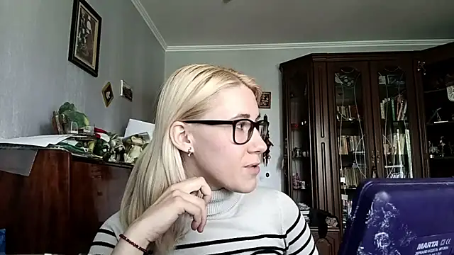 Snapshot of lolkabiolka chatting on May 12, 7:38 am lolkabiolka online show from May 12, 7:38 am