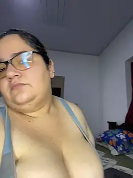 Snapshot of marianacooper1234 chatting on June 10, 4:39 pm marianacooper1234 online show from June 10, 4:39 pm