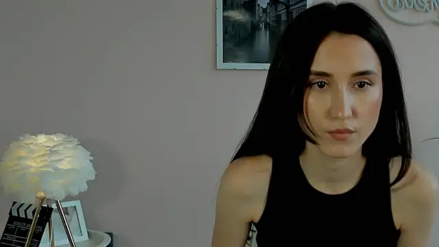 DelphineDowst online show from June 17, 9:23 am