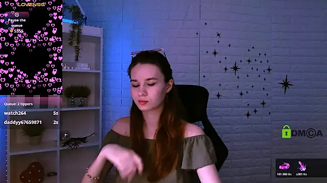 Snapshot of angie_foxy1 chatting on June 21, 7:38 pm angie foxy1 online show from June 21, 7:38 pm