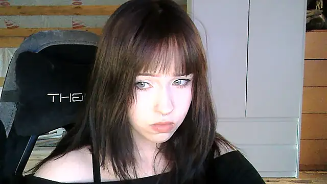 NoirEva online show from June 2, 4:53 pm