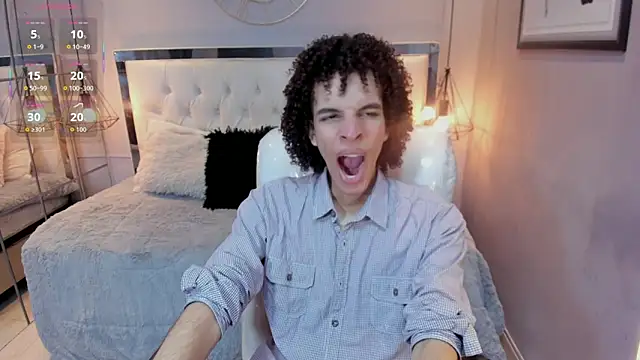 Snapshot of felix_haze chatting on June 5, 6:02 pm felix haze online show from June 5, 6:02 pm