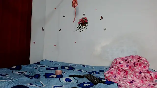 cristal hotnaugthy online show from May 15, 1:45 am