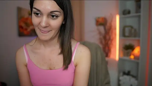 Clara MoonX online show from May 16, 10:36 am
