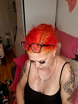 Snapshot of AshleyGinger__ chatting on June 20, 7:38 pm AshleyGinger online show from June 20, 7:38 pm