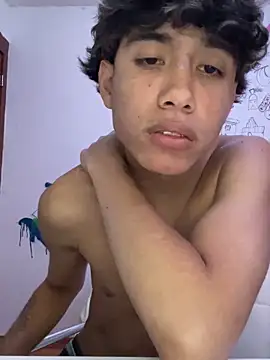 Santiiiii 699 online show from May 12, 11:13 pm