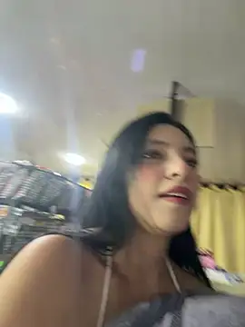 Snapshot of Miel_rousse chatting on July 3, 6:20 am Miel rousse online show from July 3, 6:20 am