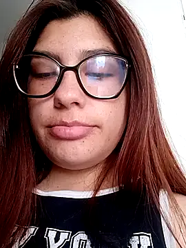 cutetemari online show from May 13, 3:31 pm