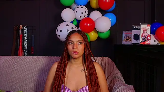 Snapshot of Briana_pratt chatting on June 18, 12:31 pm Briana pratt online show from June 18, 12:31 pm