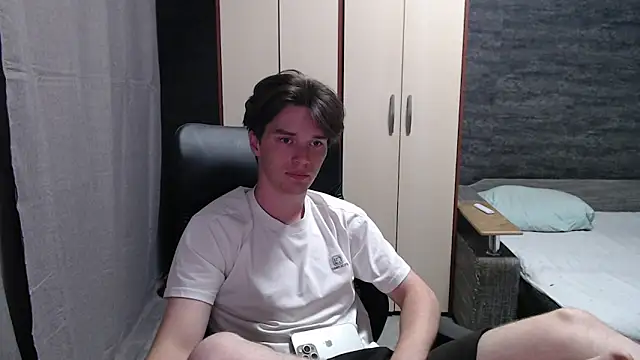 Snapshot of arthur___king chatting on June 28, 1:17 pm arthur king online show from June 28, 1:17 pm