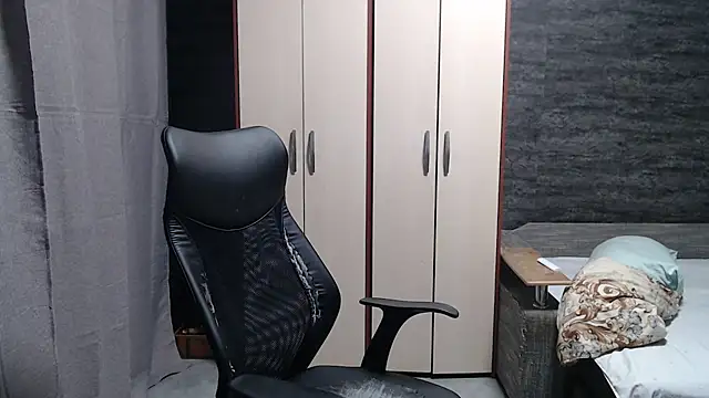 Snapshot of arthur___king chatting on June 30, 12:06 pm arthur king online show from June 30, 12:06 pm