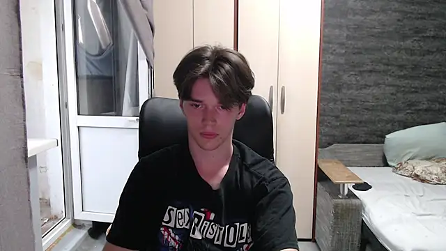 Snapshot of arthur___king chatting on July 3, 12:44 pm arthur king online show from July 3, 12:44 pm
