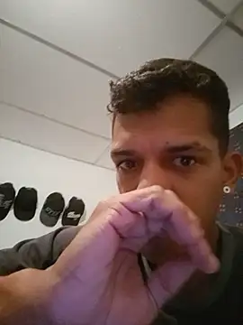 Snapshot of Slatcito chatting on May 13, 2:36 pm Slatcito online show from May 13, 2:36 pm