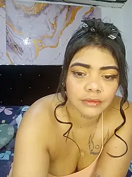 luxuryluna online show from May 18, 11:10 pm