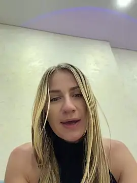 Snapshot of AnnaMist_ chatting on July 5, 4:47 pm AnnaMist online show from July 5, 4:47 pm