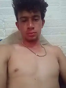 Snapshot of El_CharlyX69X chatting on May 25, 1:06 pm El CharlyX69X online show from May 25, 1:06 pm