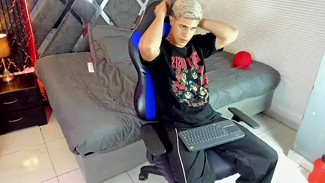 dominic connor online show from May 31, 3:26 am