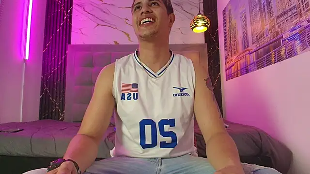 dominic connor online show from June 13, 3:37 am