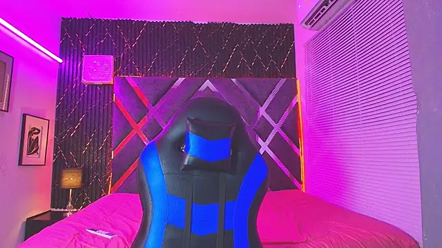 dominic connor online show from June 25, 5:12 am