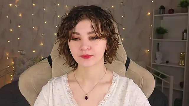 Kira  Fluffy online show from May 31, 12:08 am